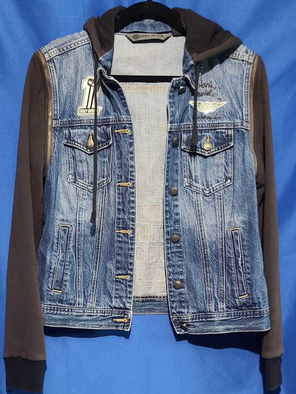 Harley-Davidson Medium Women's  Denim Hooded Jacket MKE, WI - Picture 2 of 12